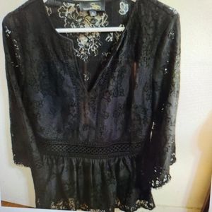 Suzannie Betro black lace women's size: Medium
